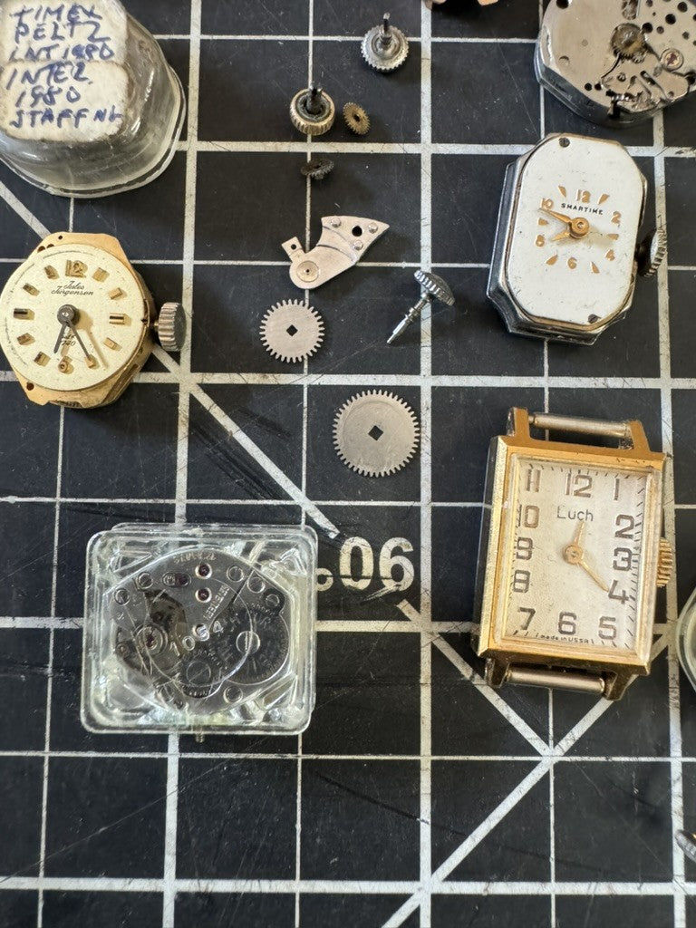 Lot of Vintage Watch Parts & Movements – Cases, Dials, Mechanisms – Russian