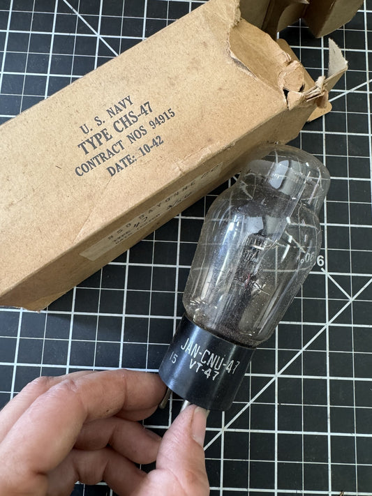 NOS U.S. Navy Type CHS-47 Vacuum Tube 94915 | Vintage WWII Era | Untested