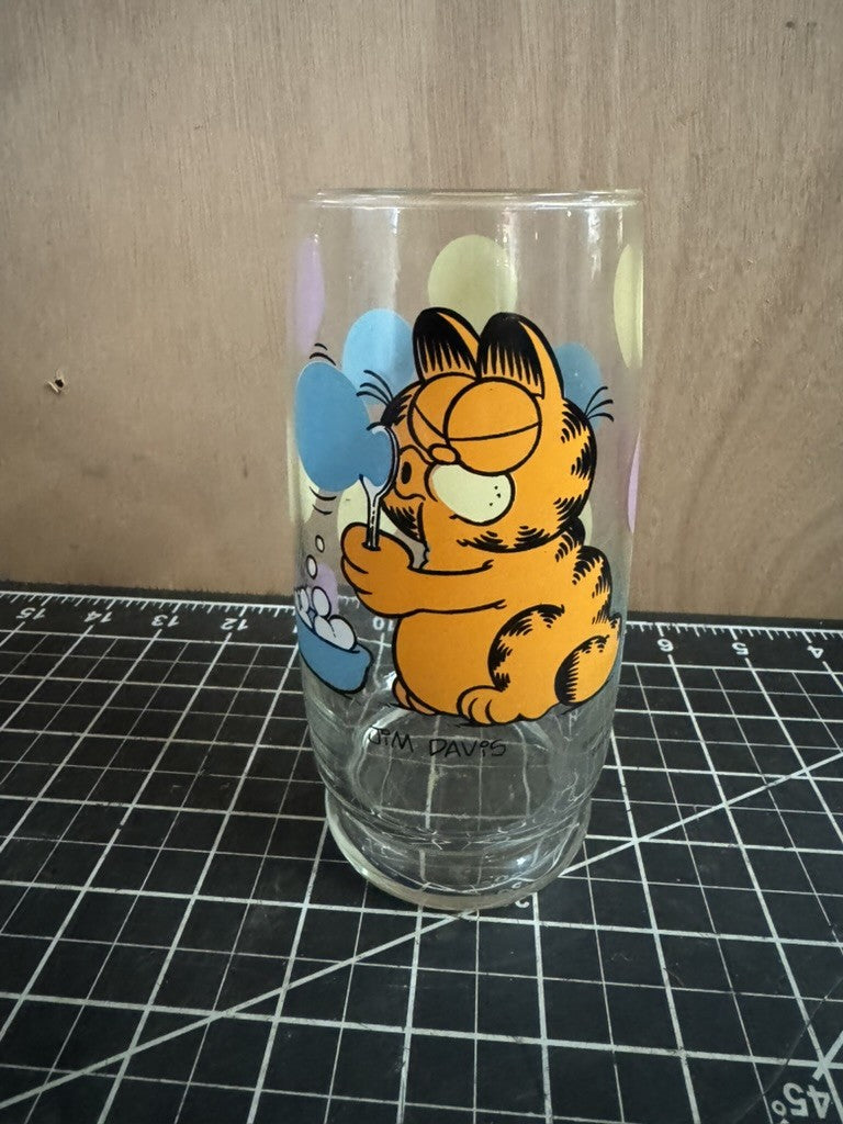 Vintage 1978 Garfield Drinking Glass – Jim Davis Polka Dot Blowing Bubbles Cup