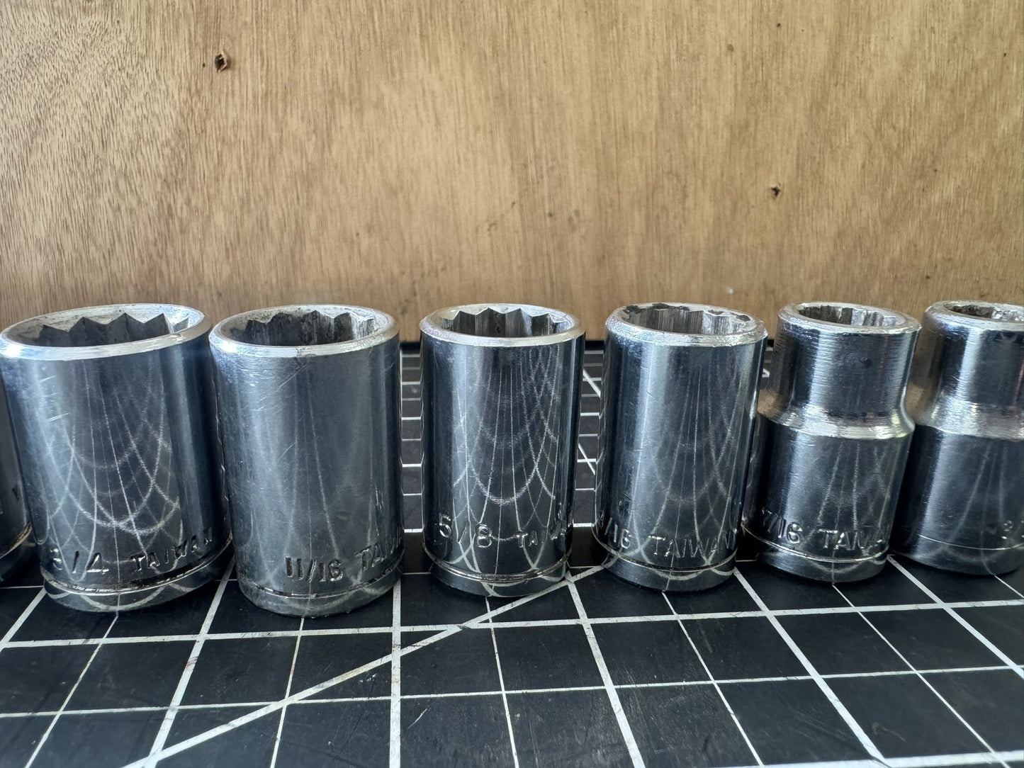 Vintage 14pc Socket Set – Made in Taiwan – SAE Sizes 3/8” to 1-1/4”