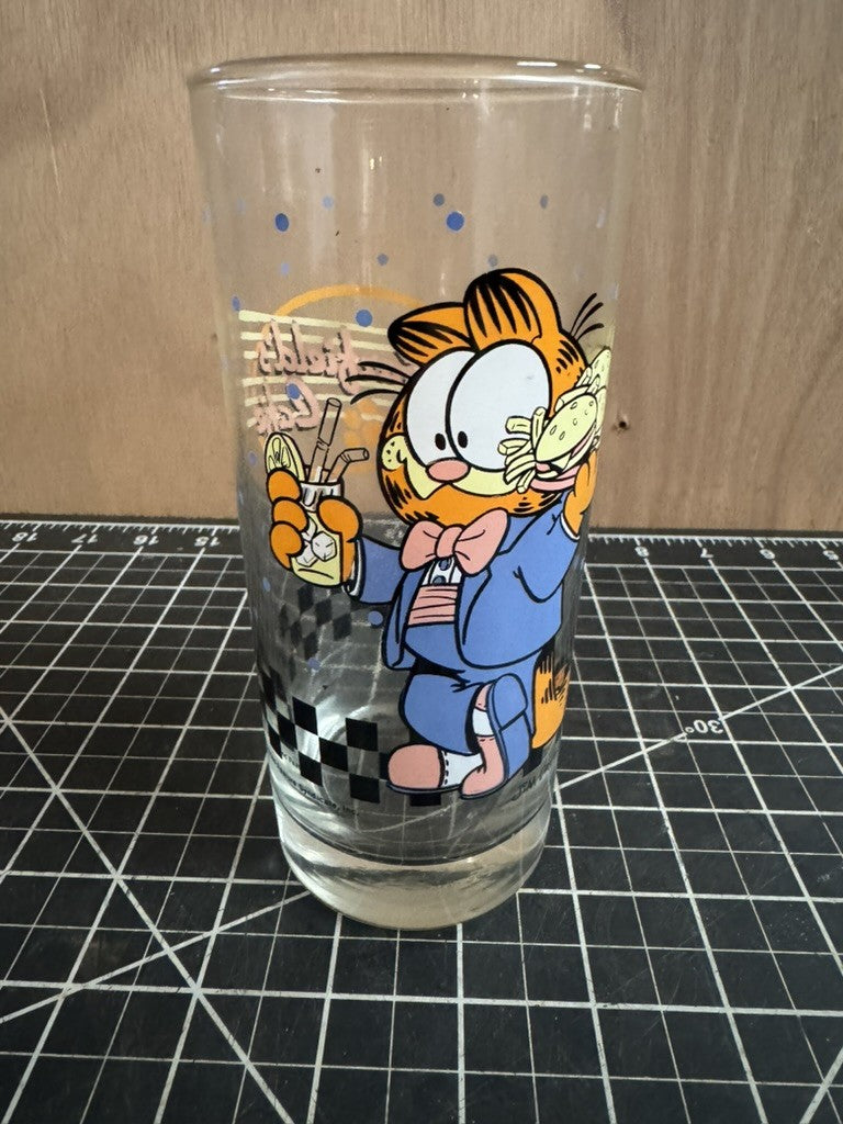 Vintage 1978 Garfield’s Café “Burgers & Fries” Tall Drinking Glass – No Damage