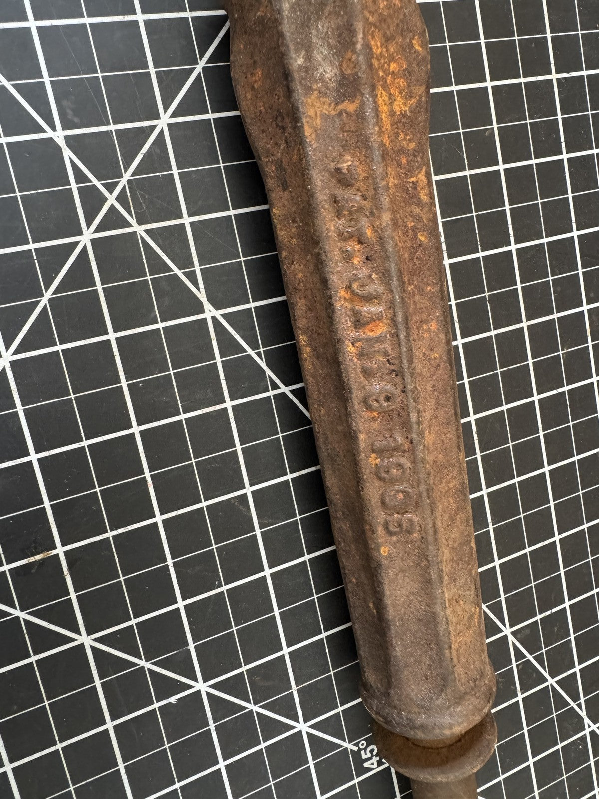 Antique 1905 “JUMBO” Nail Puller – Bridgeport HDWE MFG CORP, Cast Iron