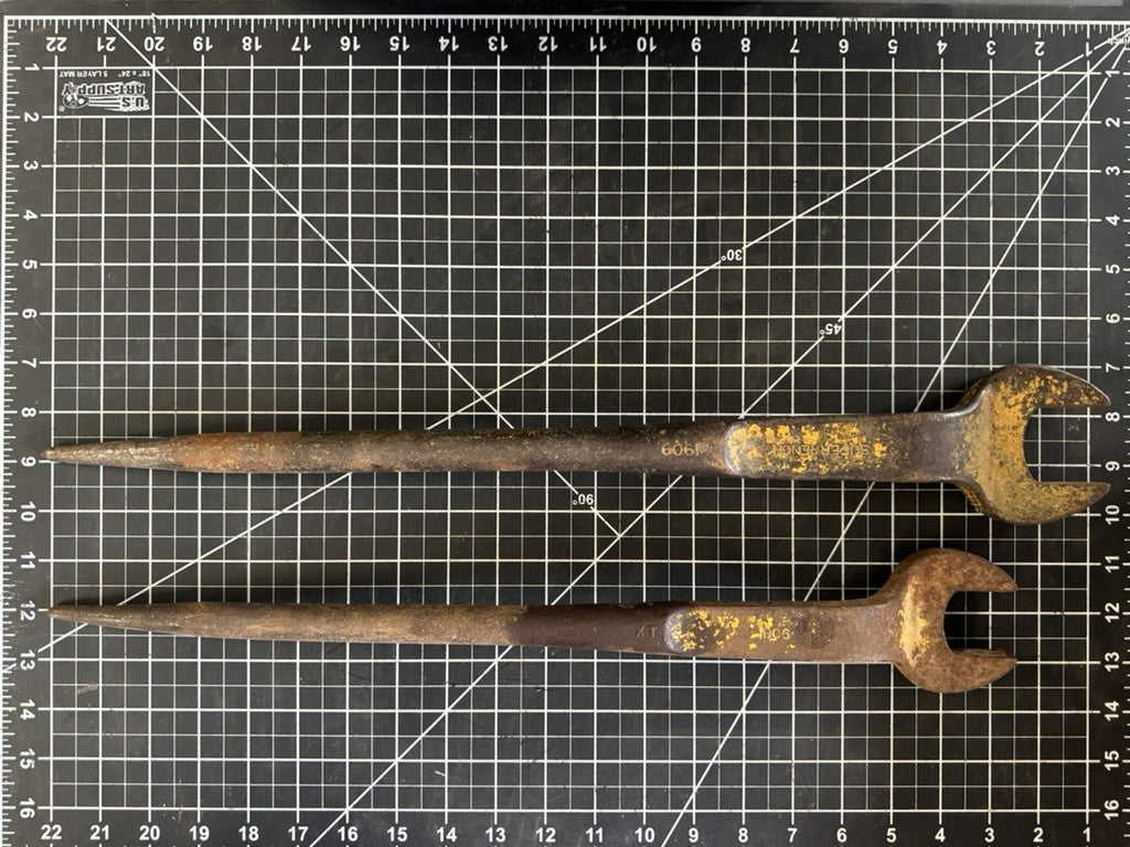 Lot of 2 Open-End Spud Wrenches – Williams Superrench No. 1909 & Unmarked USA