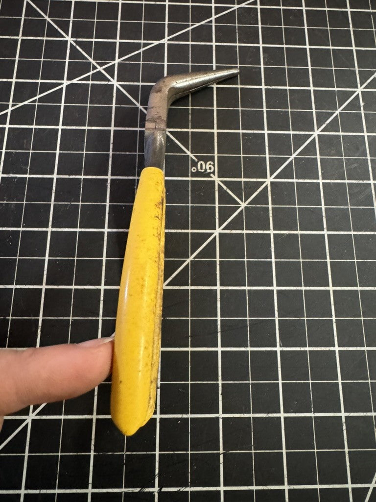 Klein Tools D302-6 Curved Needle Nose Pliers – 6-1/2” – USA