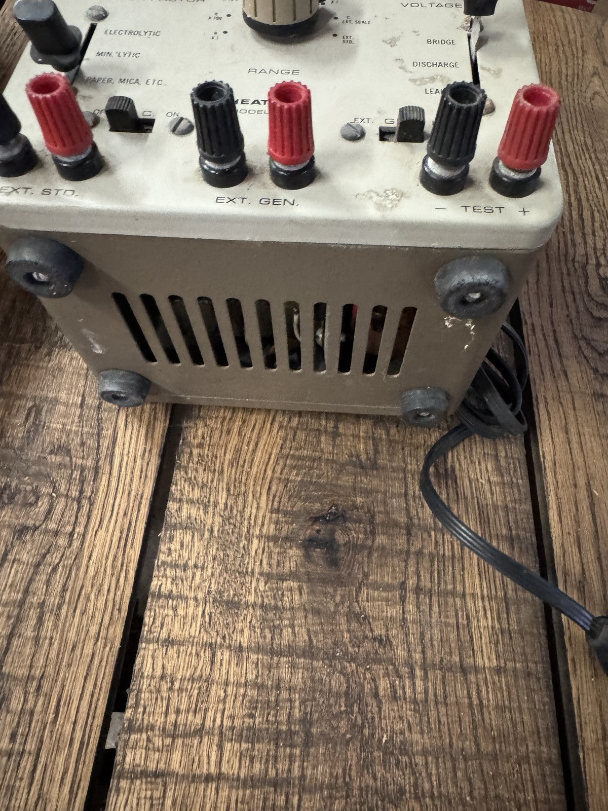 Heathkit IT-28 Capacitor Checker – Powers On, Eye Tube Works, Vintage