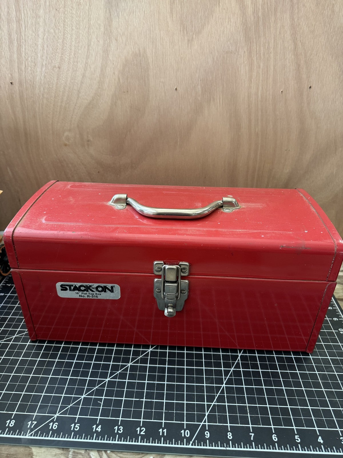 Stack-On R-316 Flat Top Tool Box – 16” w/ Removable Tray, USA