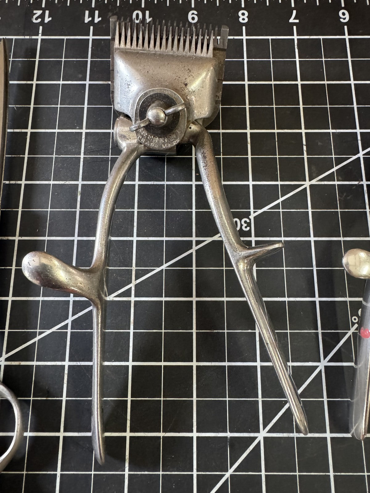 Lot of Vintage Barber Tools – Bressant Manual Clipper, Scissors & Grooming Gear