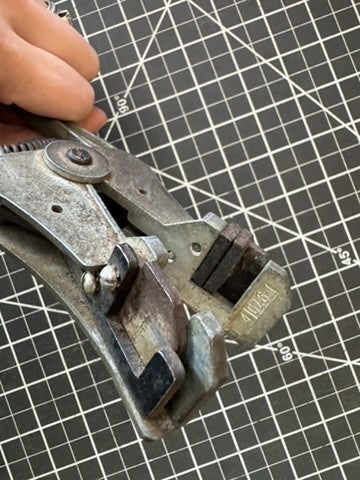 Vintage Ideal Stripmaster Wire Stripper – Pat. No. 2523936 – Sycamore, IL