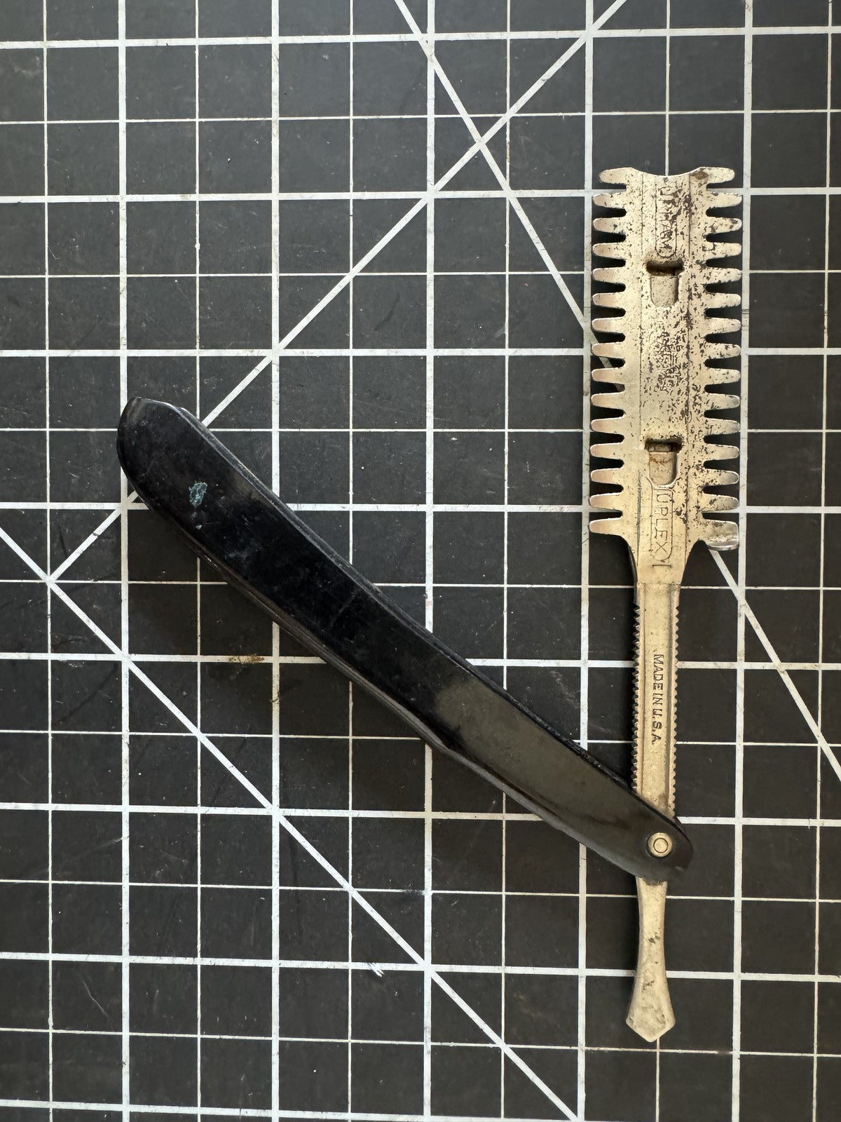 Lot of Vintage Straight Razors – Uplex, Engels No. 45, Wade & Butcher Box