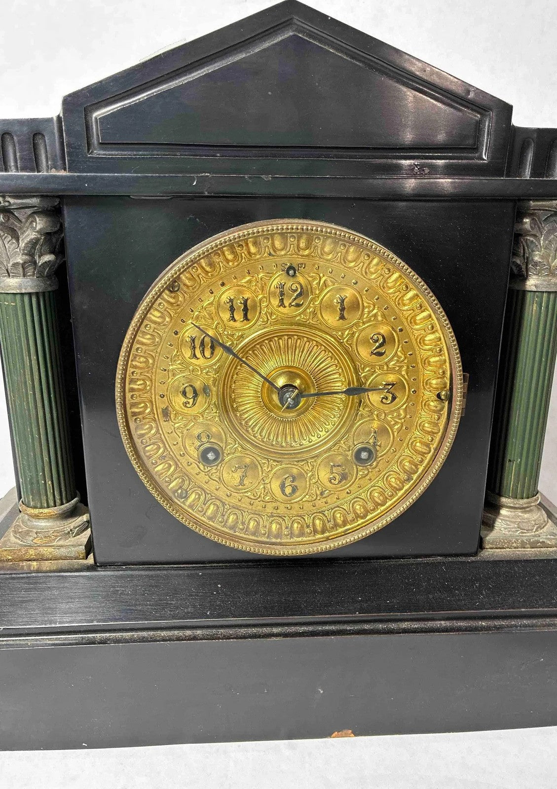 Ansonia Clock Co Mantle Clock Vintage Key-Wound Pillar-Style Cast Body, New York