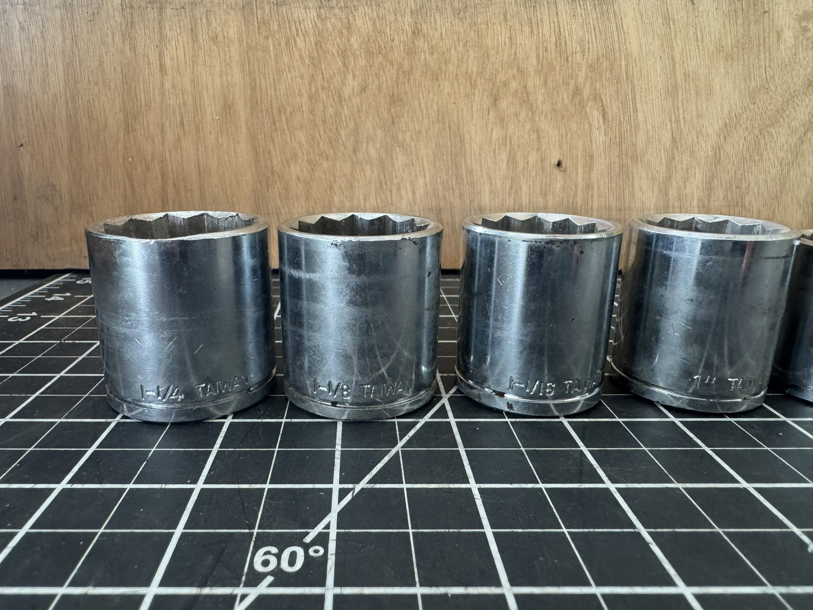 Vintage 14pc Socket Set – Made in Taiwan – SAE Sizes 3/8” to 1-1/4”