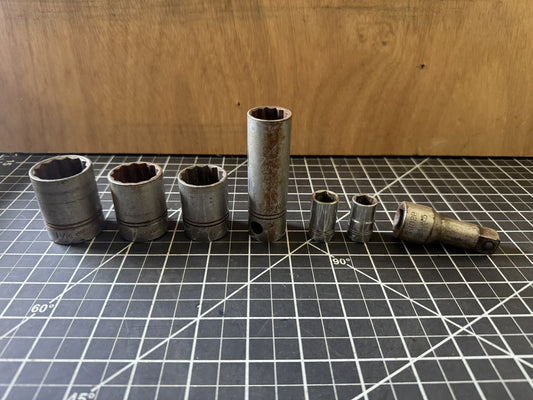 Lot of 7 Vintage Williams Sockets + Extension – Mixed Sizes – USA