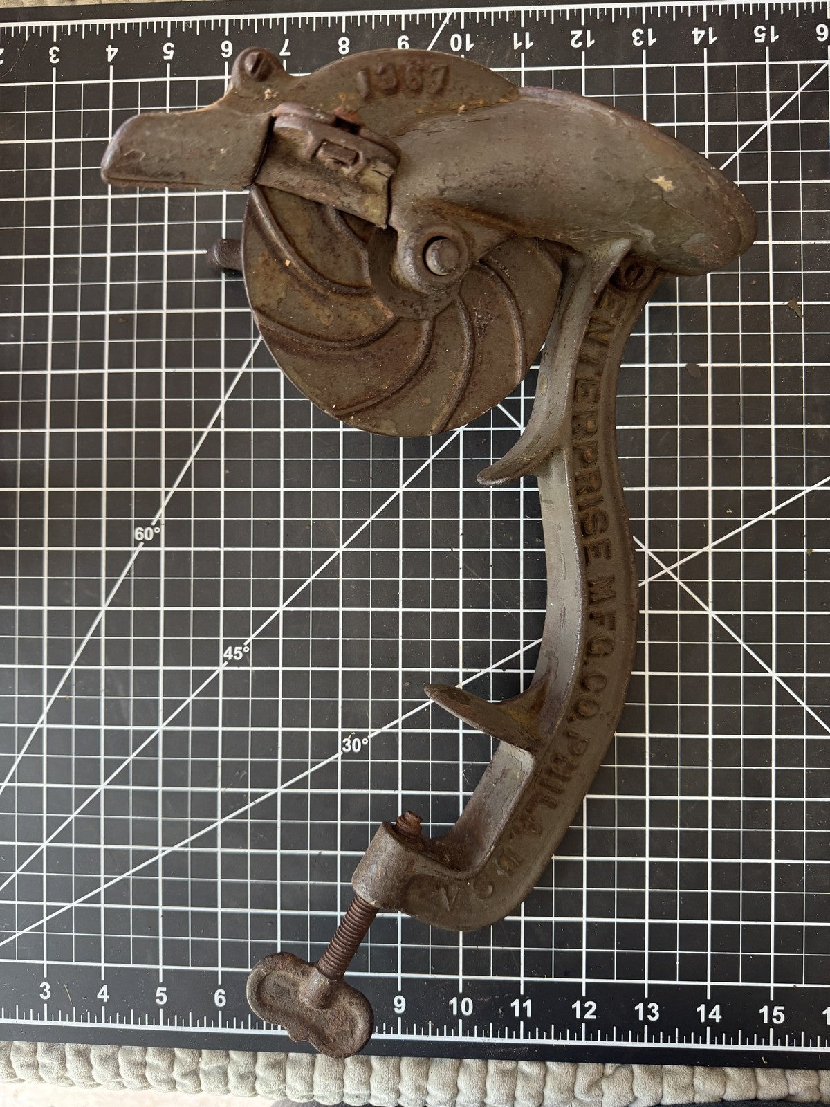 Antique ENTERPRISE Cherry Stoner No. 2 – Cast Iron Fruit Pitter