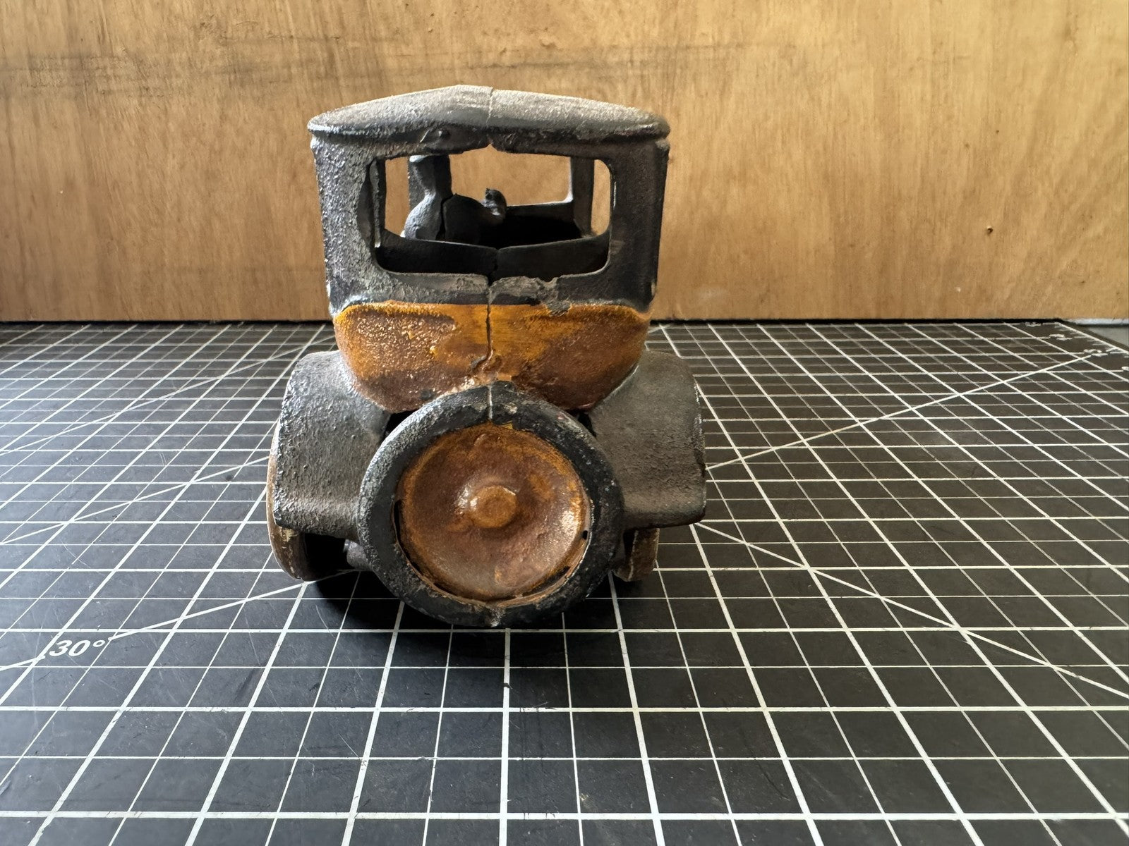 Vintage Cast Iron Yellow Cab Buick Flat Top Toy – Marked “Yellow Cab Co”