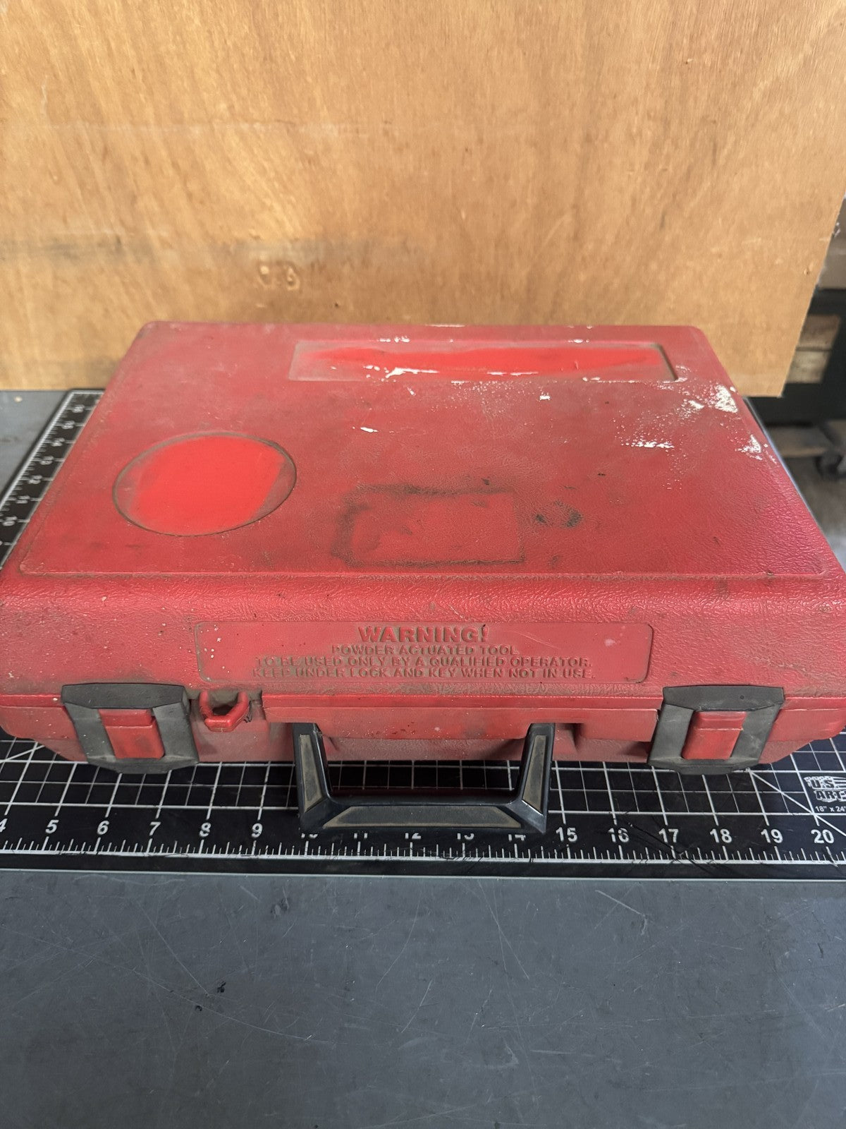 Speed Fastener Model 825 Powder Actuated Stud Driver w/ Manual & Case