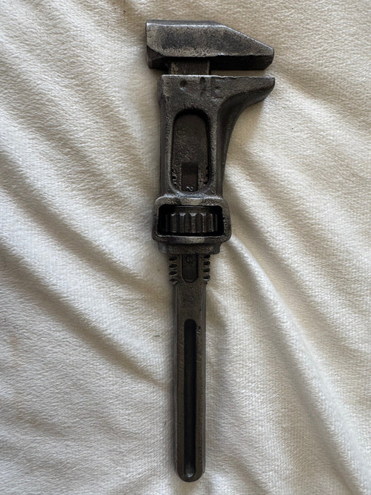 ANTIQUE INTERNATIONAL HARVESTER ADJUSTABLE WRENCH 5E 12"
