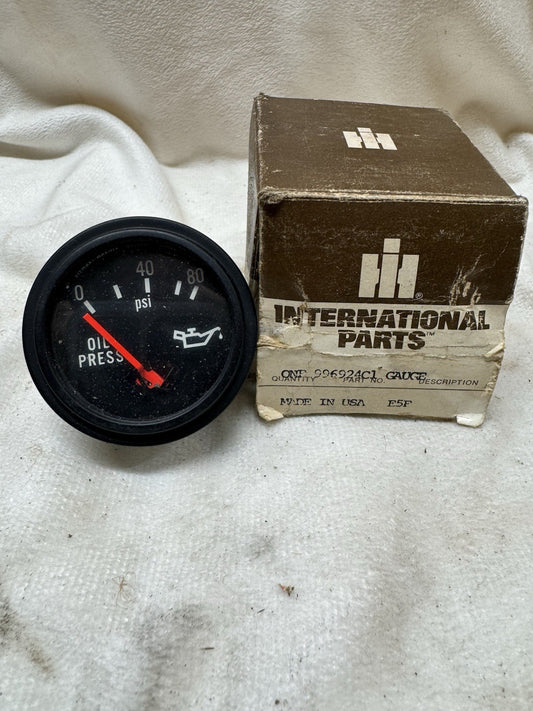 International Parts 996924C1 Oil Pressure Gauge