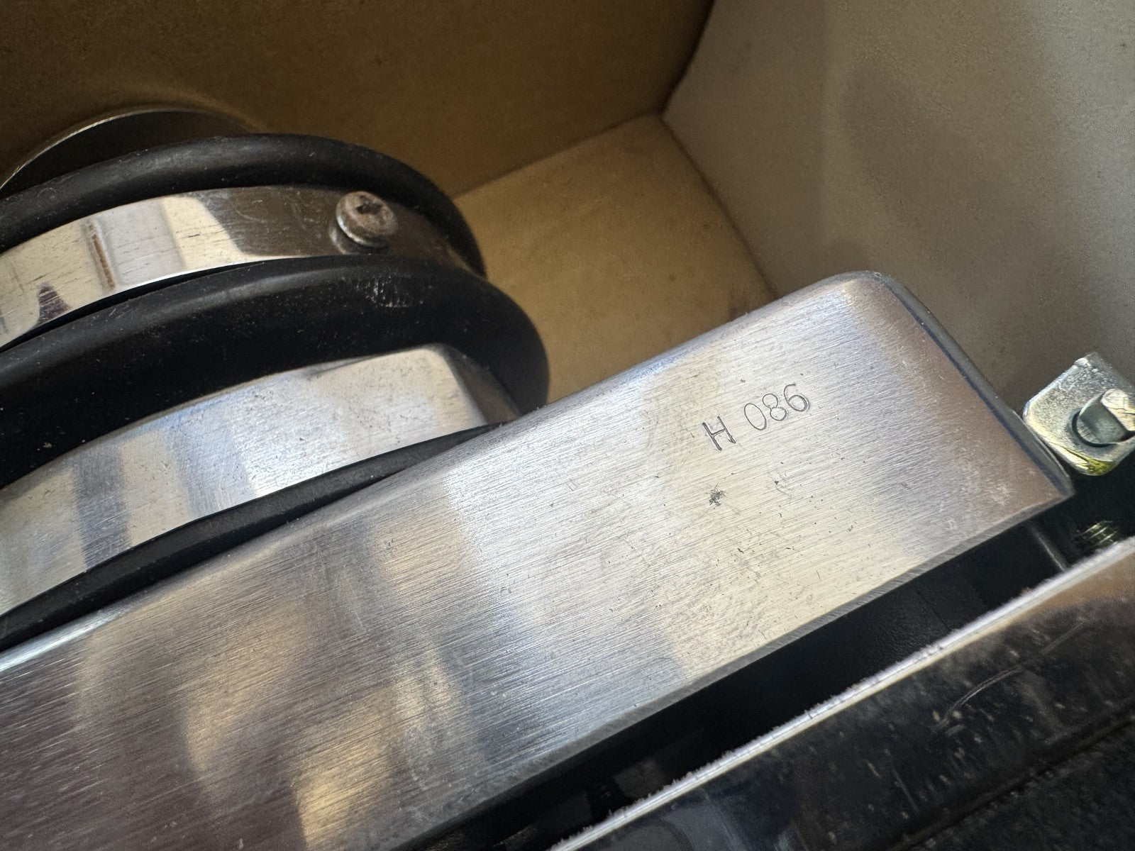 Campbell Hausfeld TL1005 Jitterbug Pneumatic Sander – In Original Box – Taiwan