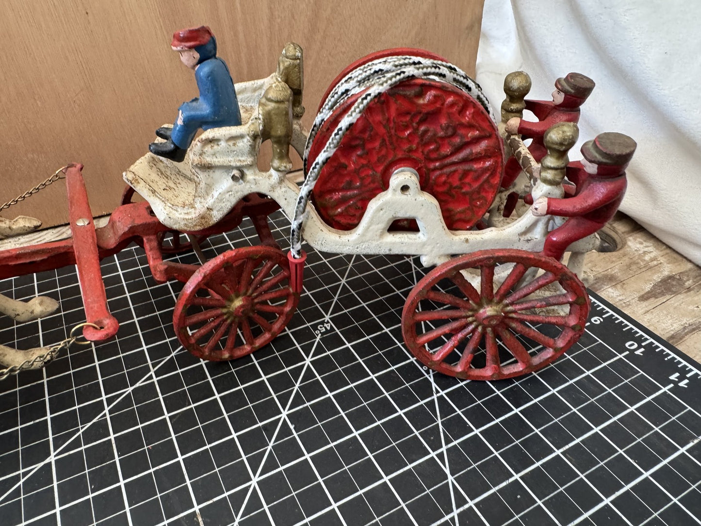 Vintage Cast Iron Hose Wagon – Horse-Drawn Fire Engine with 3 Firemen, 2 Horses