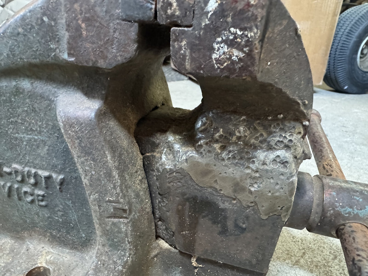 Parano Hi-Duty 5” Jaw Bench Vise – Welded Repair, 50 lbs of Grit