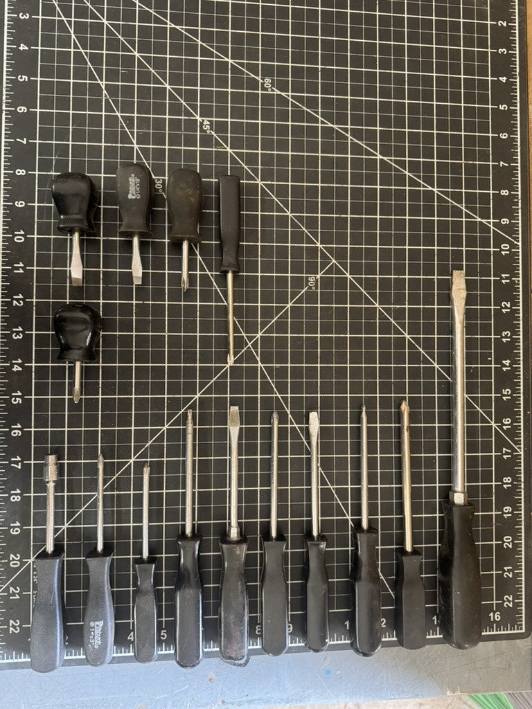 Lot of 15 Black Handle Screwdrivers – Pittsburgh, Flathead, Phillips & Torx