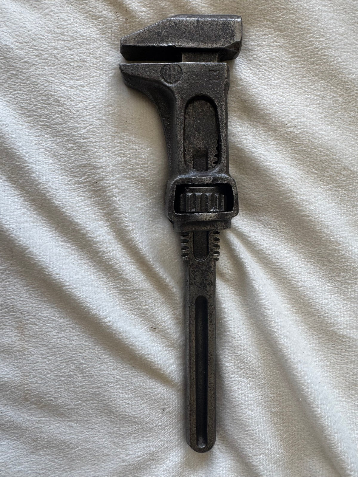ANTIQUE INTERNATIONAL HARVESTER ADJUSTABLE WRENCH 5E 12"