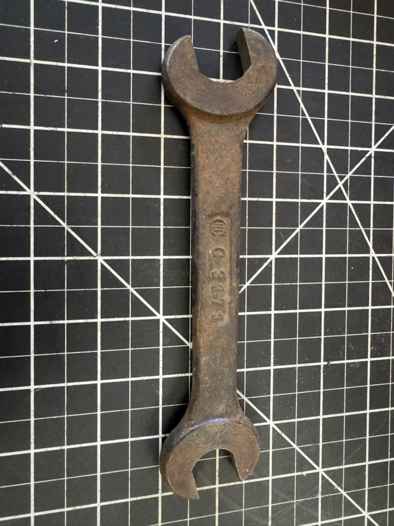 Vintage International Harvester 3171 Double Open End Wrench – USA