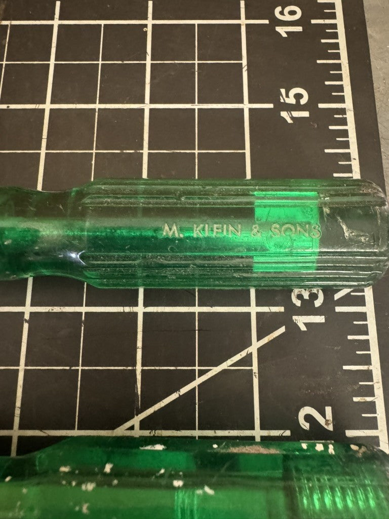 Lot of 6 Vintage Green Handle Screwdrivers – Mixed Brands – M. Klein & Son
