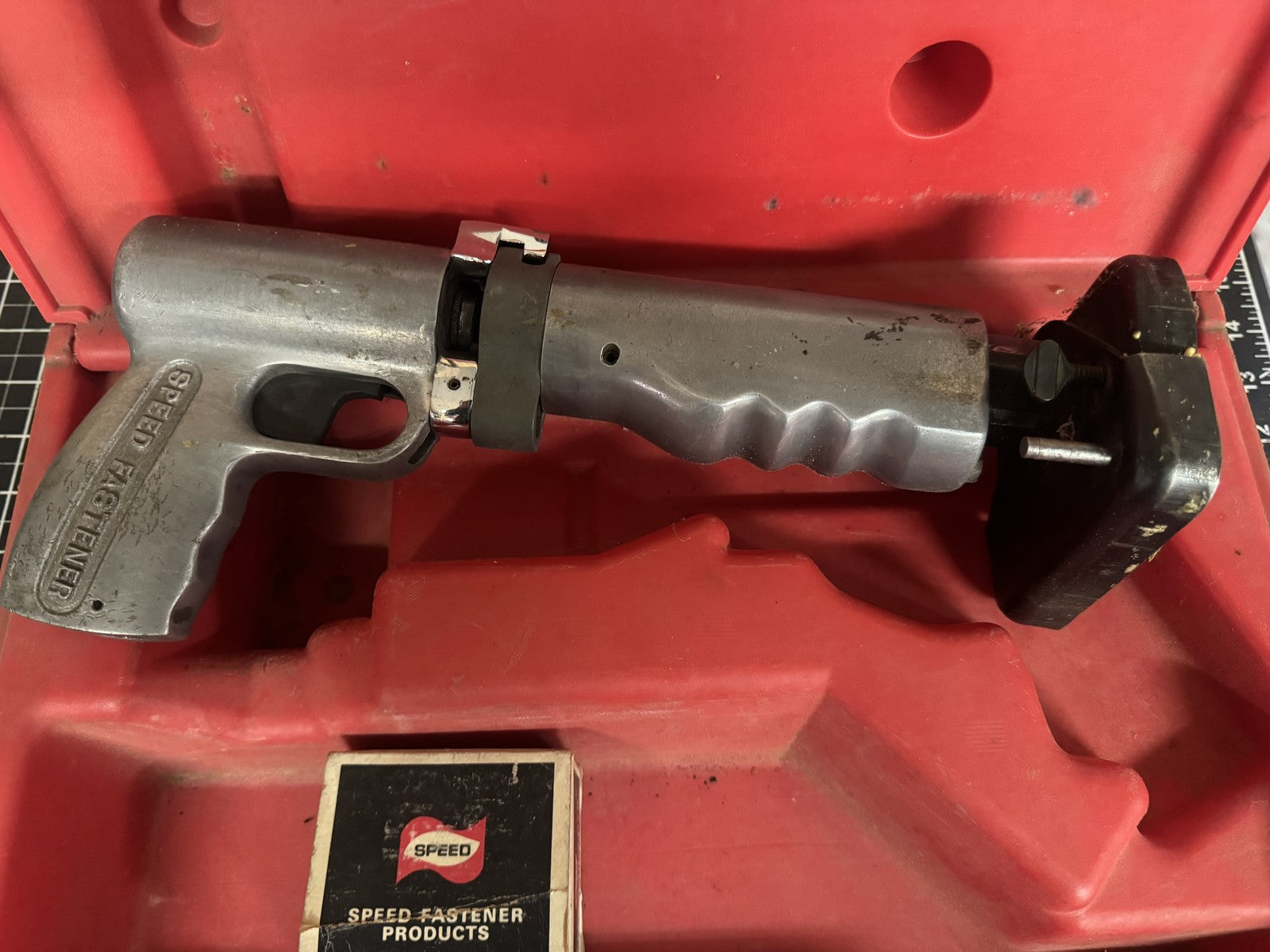 Speed Fastener Model 825 Powder Actuated Stud Driver w/ Manual & Case