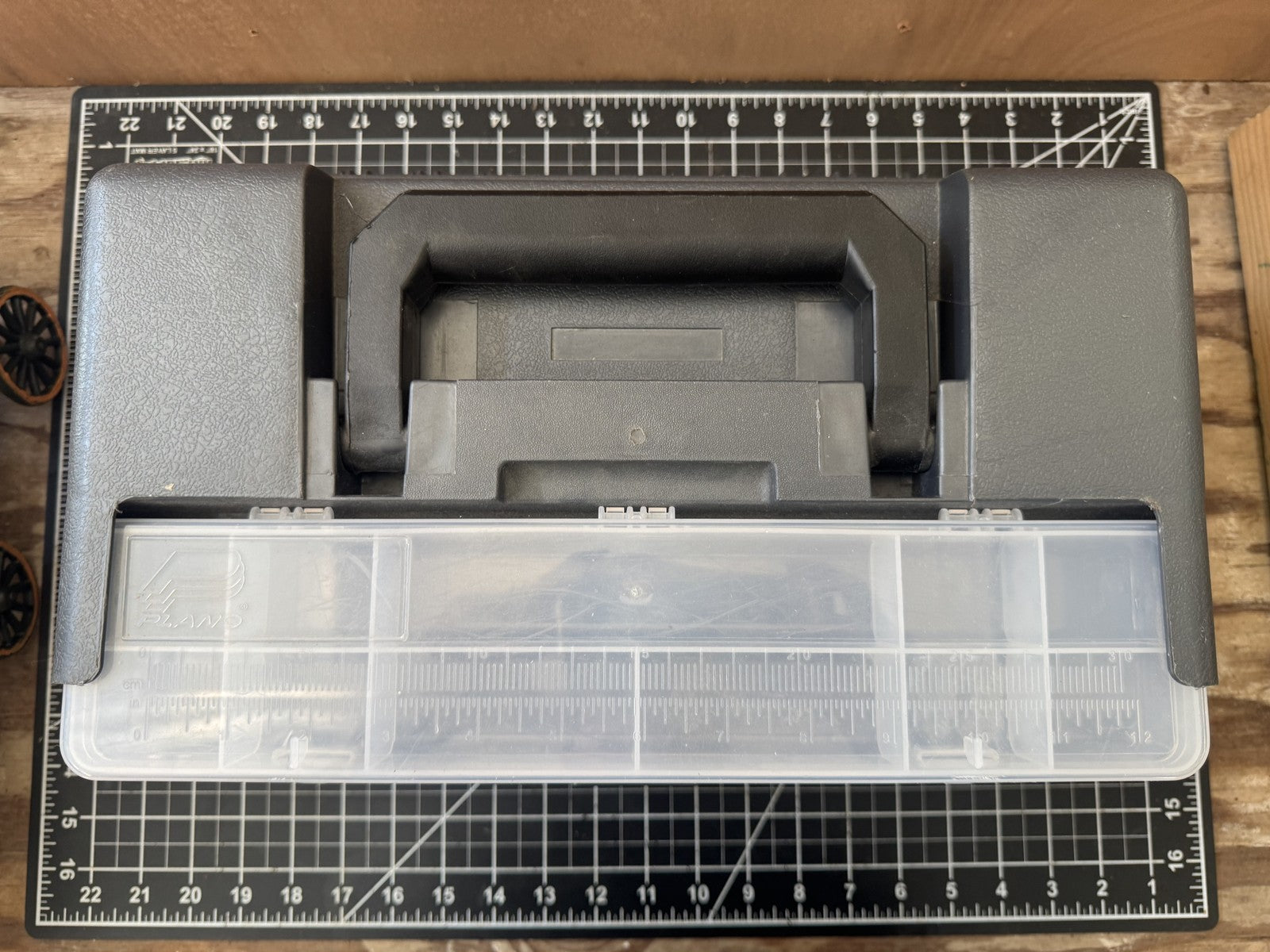 Plano 16” Grab ’N Go Utility Box – Removable Tray, Gently Used