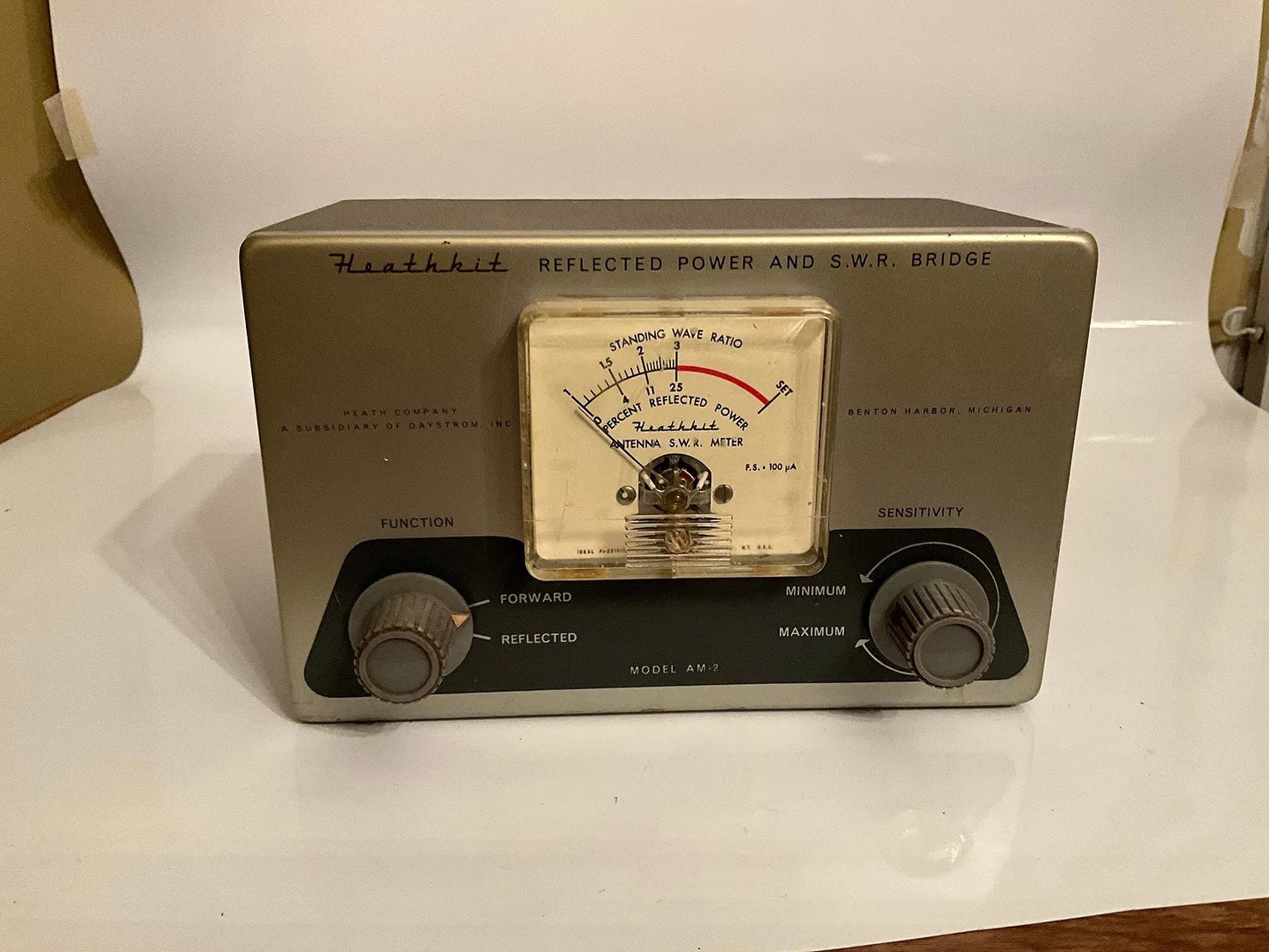 Vintage Heathkit Reflected Power & SWR Bridge – HAM Radio Equipment