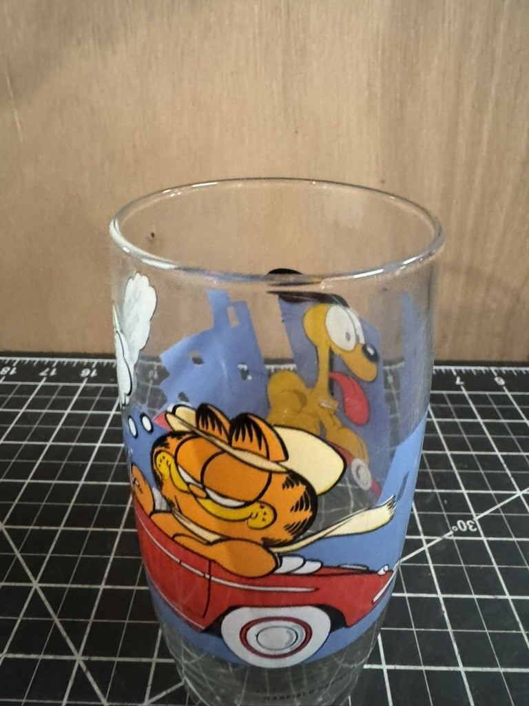 Vintage 1978 Garfield “Just Me and the Road” McDonald’s Drinking Glass