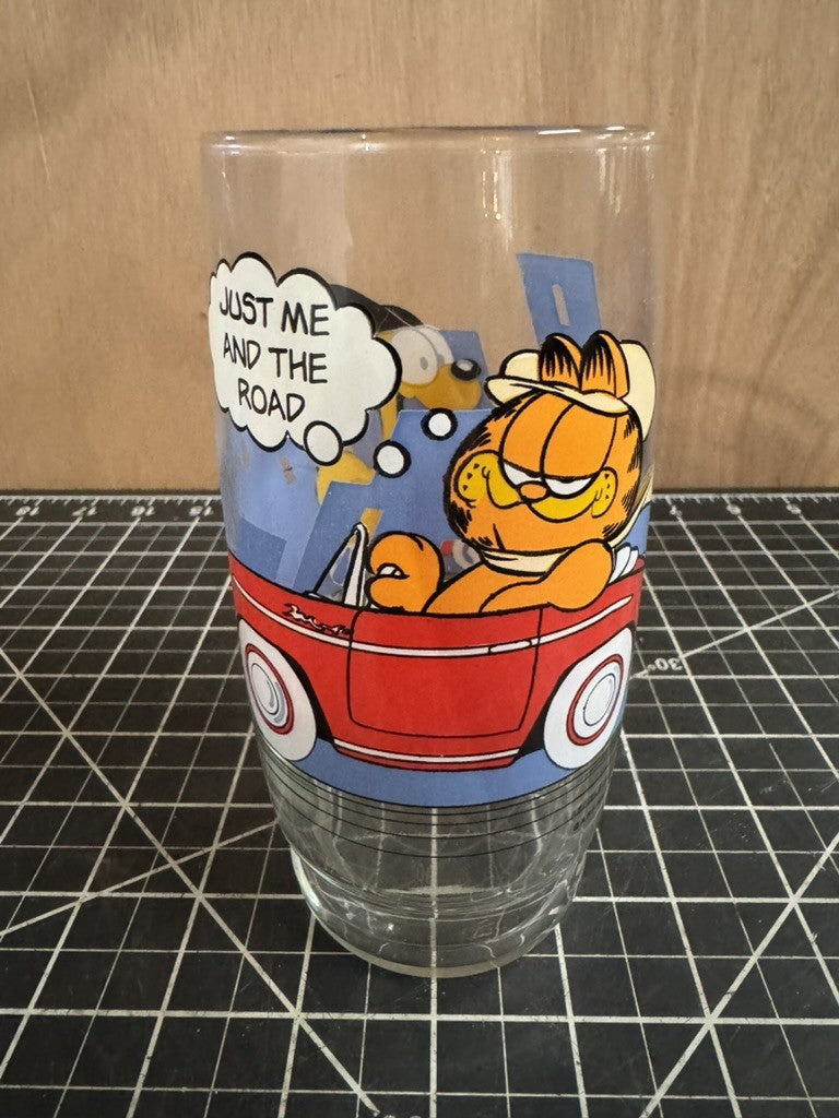 Vintage 1978 Garfield “Just Me and the Road” McDonald’s Drinking Glass