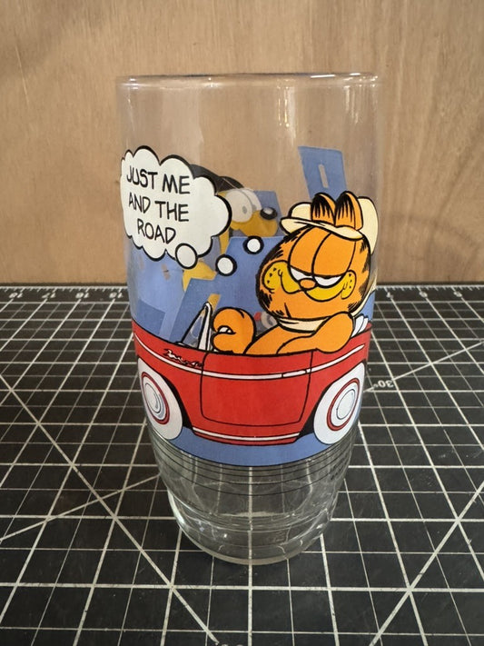 Vintage 1978 Garfield “Just Me and the Road” McDonald’s Drinking Glass