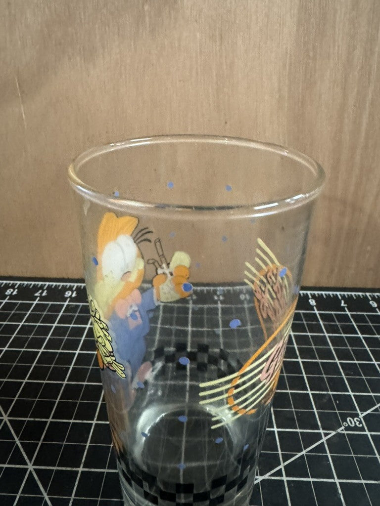 Vintage 1978 Garfield’s Café “Burgers & Fries” Tall Drinking Glass – No Damage