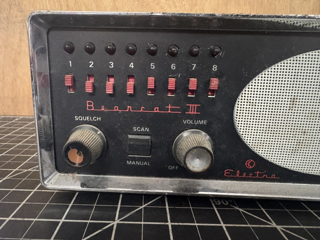 Bearcat BC III Receiver – Vintage Police/Fire Scanner – Untested