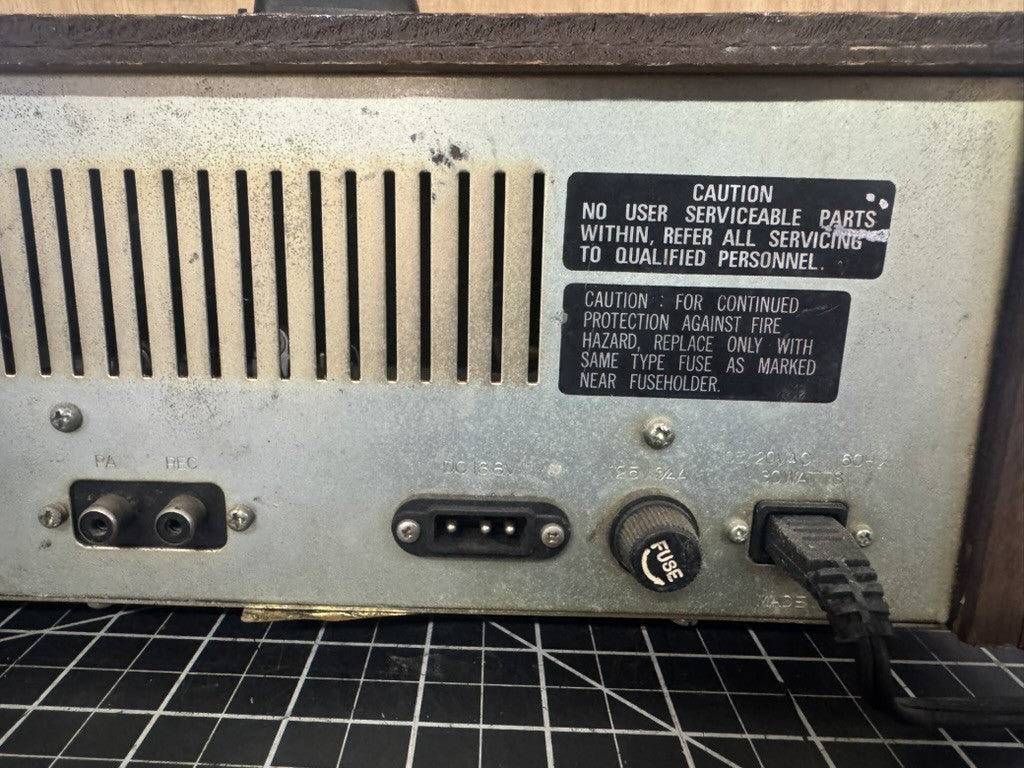 Midland 13887 CB Base Station – Powers On – Missing One Knob – Japan (1976)