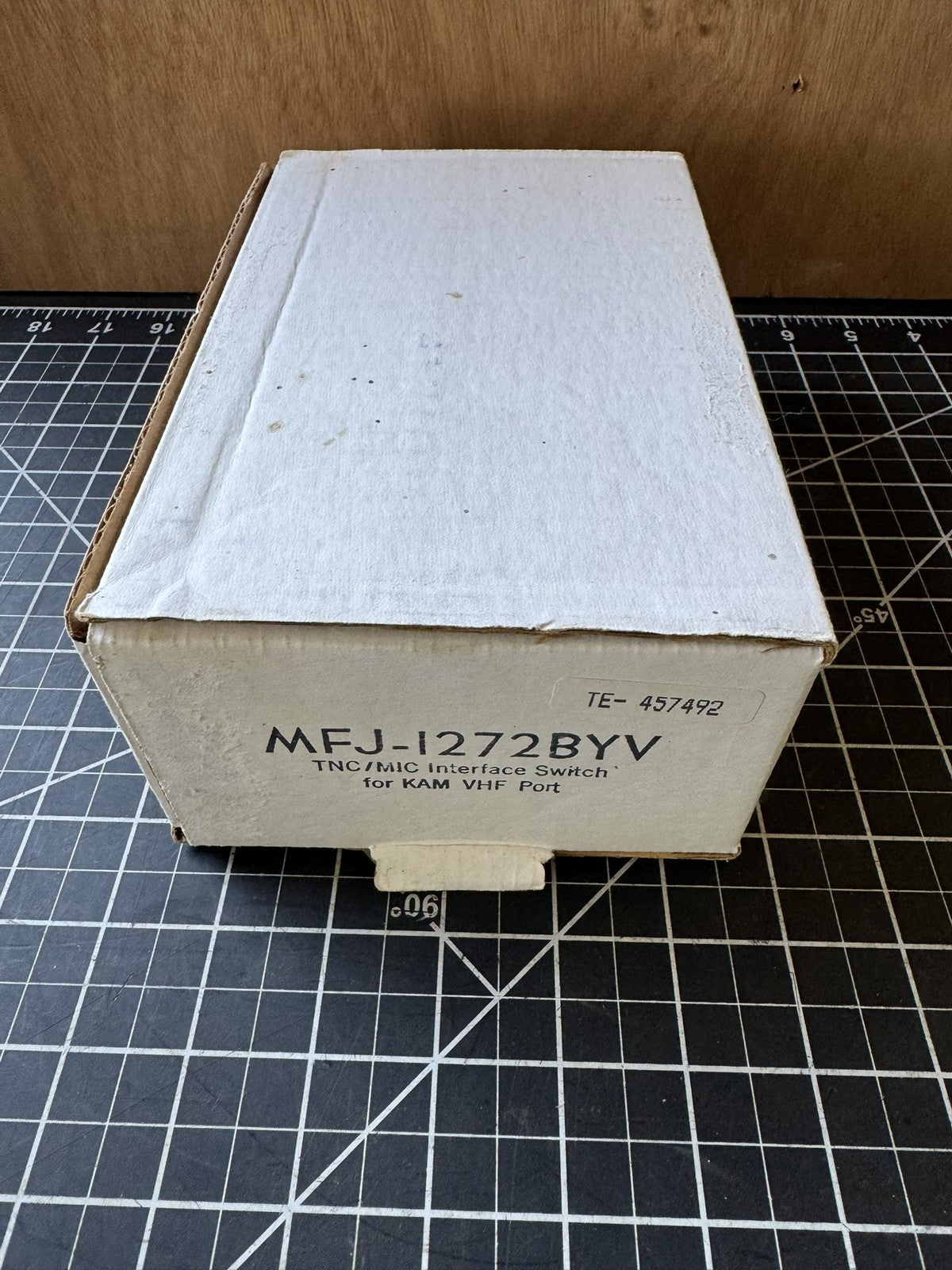 MFJ-1273BYV TNC/MIC Interface Switch – For KAM VHF Port – Old Stock, New in Box