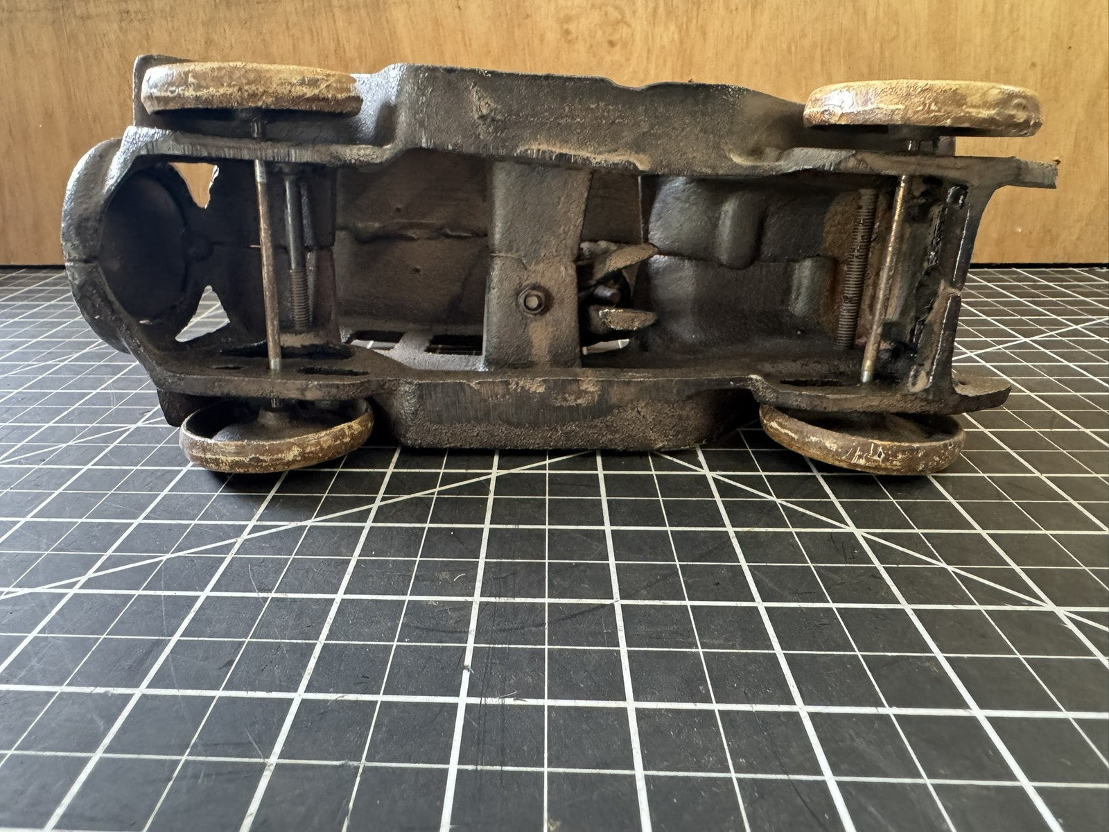 Vintage Cast Iron Yellow Cab Buick Flat Top Toy – Marked “Yellow Cab Co”