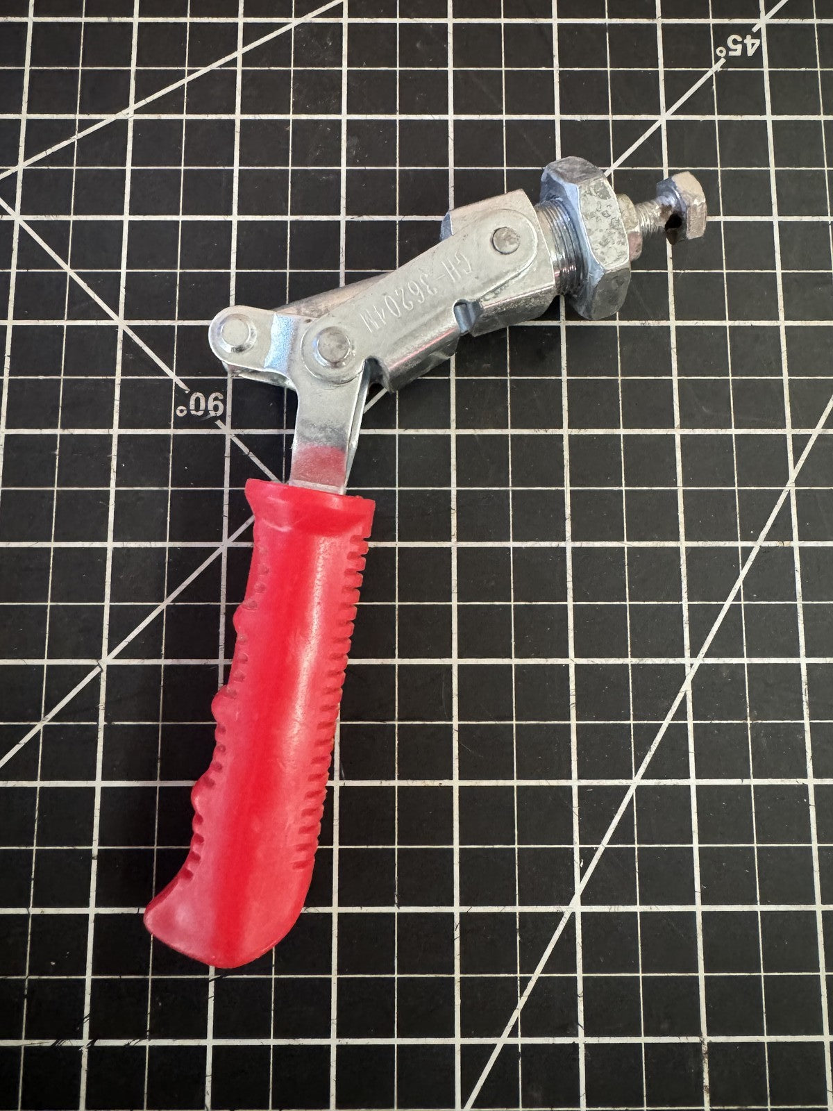 Straight Line Clamp GH-36204M – Through-Hole Base Mounting, Vertical Handle