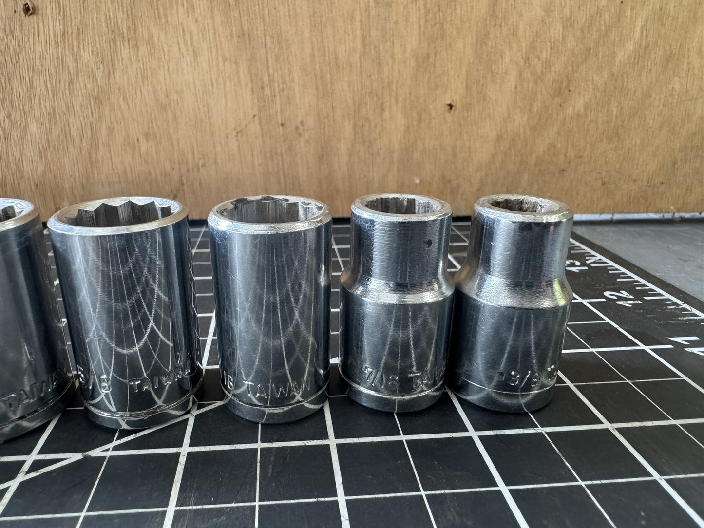 Vintage 14pc Socket Set – Made in Taiwan – SAE Sizes 3/8” to 1-1/4”