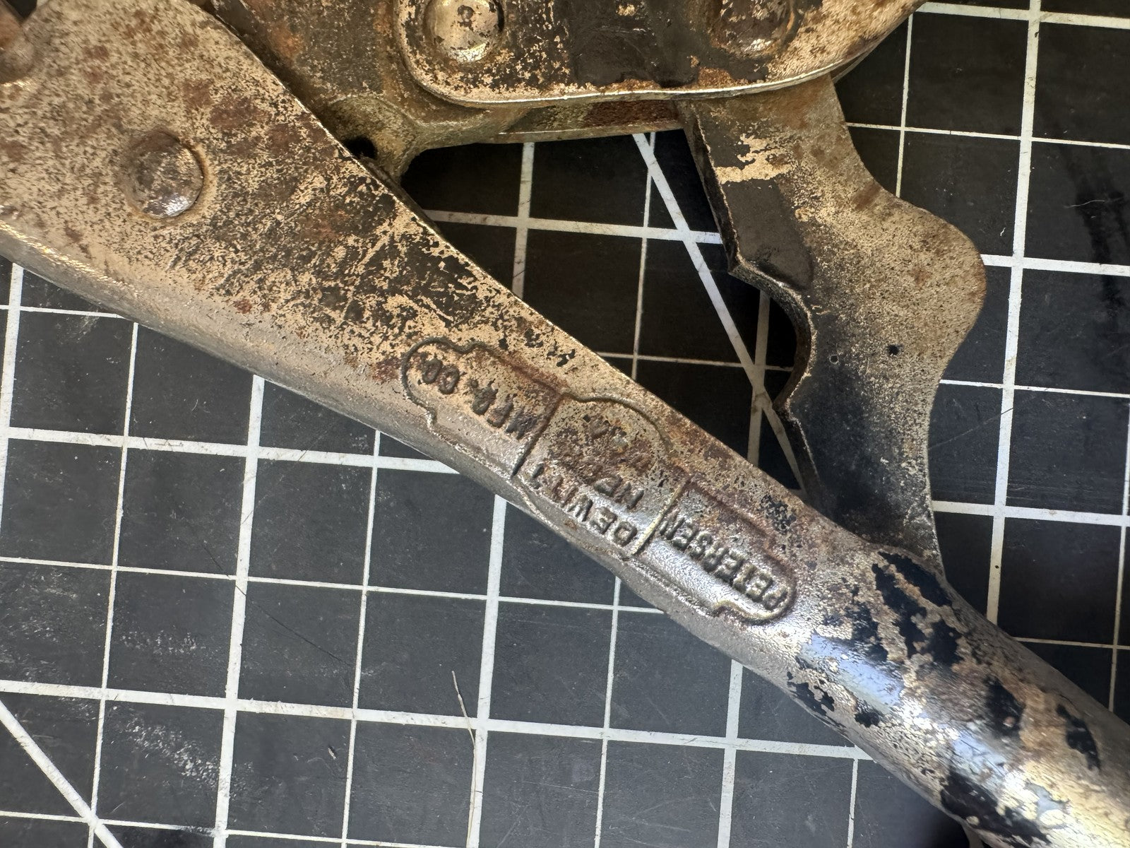 Lot of 2 Vintage Petersen Vise-Grip Locking Pliers 7WR & 10WR – USA Made