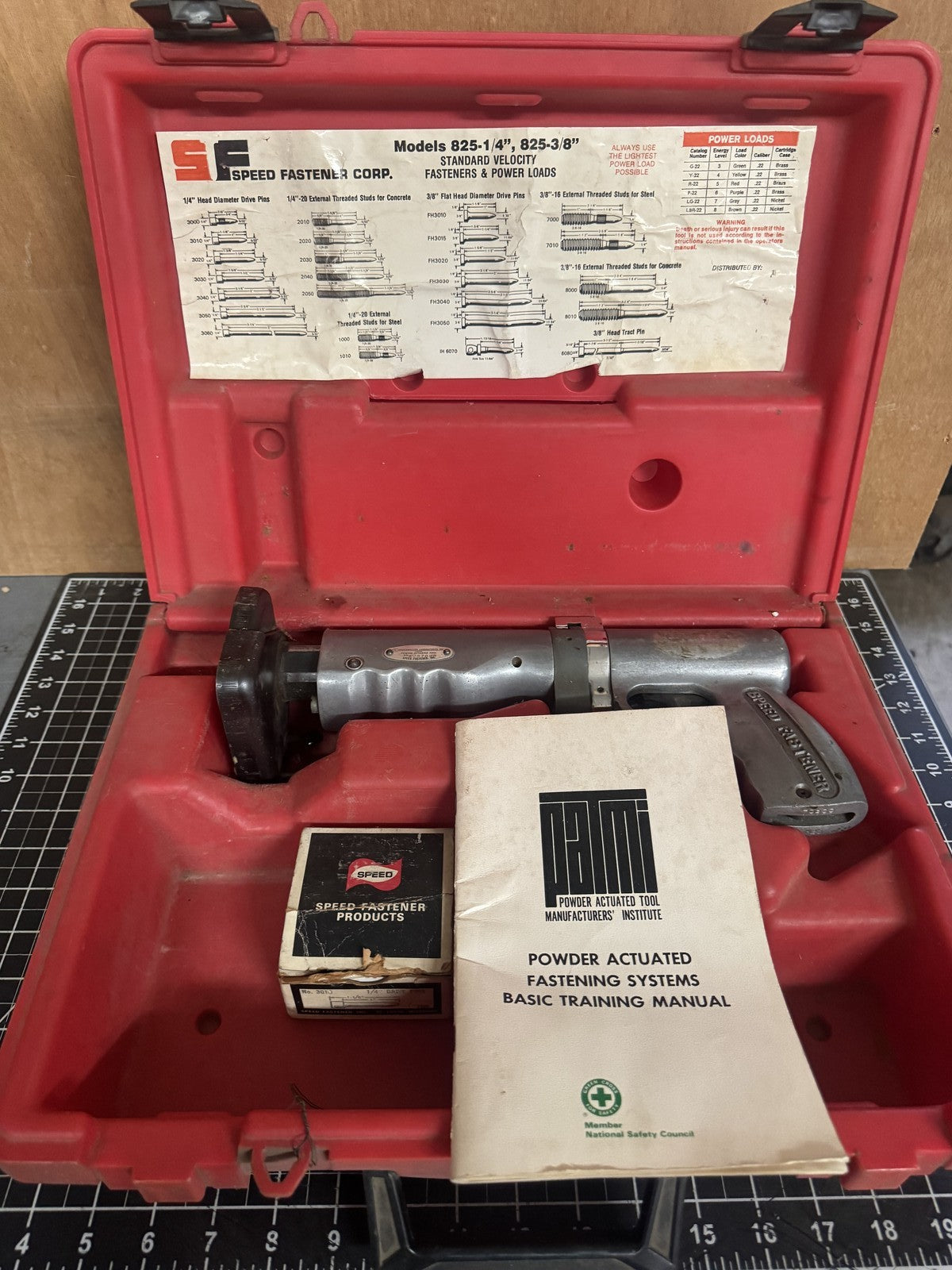 Speed Fastener Model 825 Powder Actuated Stud Driver w/ Manual & Case