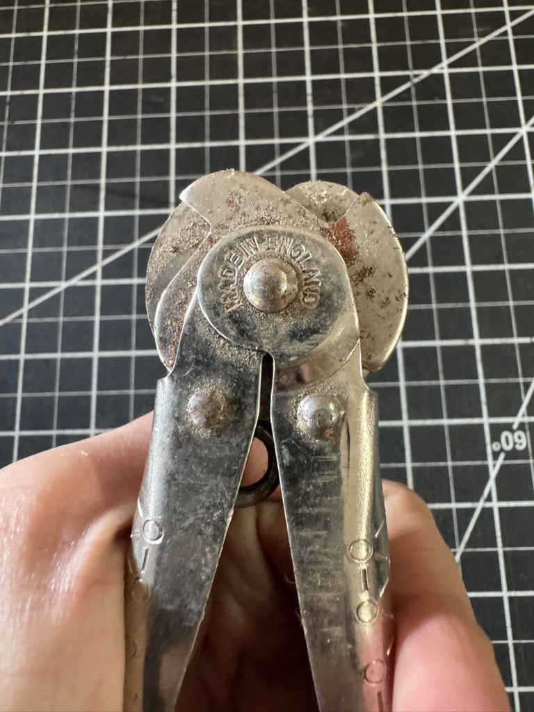 Vintage Glass Piegel 4 1/4 Paper Bundle Wire Cutters No. 285 – Made in England