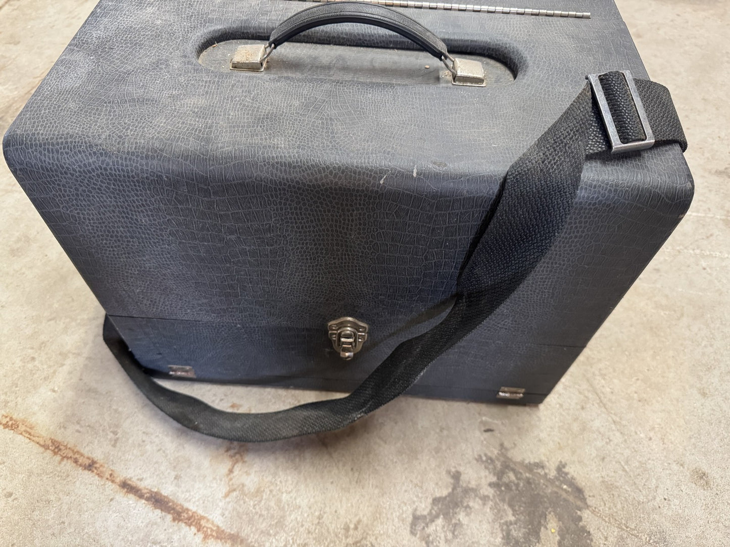 Vintage Bushnell Sentry Spotting Scope – With Lok-Grip Tray, Pachmayr Case