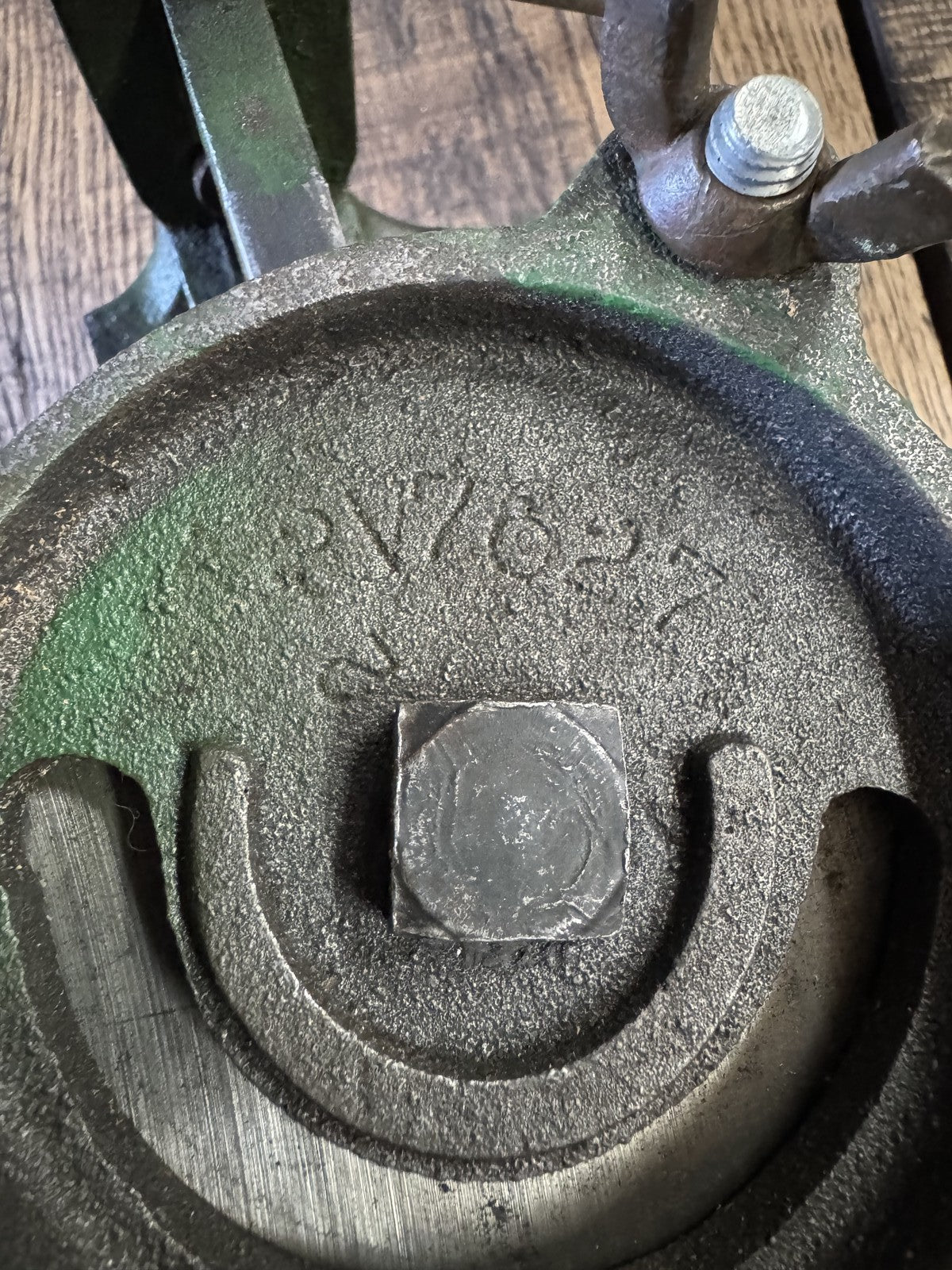 Dunlap Tools Swivel Base Vise – 3-1/4” Jaw, Vintage Green, w/ Anvil