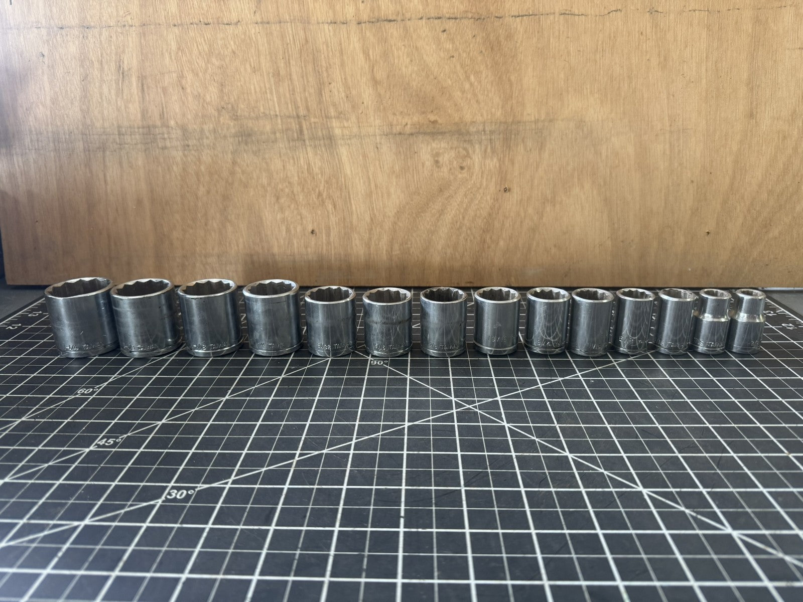 Vintage 14pc Socket Set – Made in Taiwan – SAE Sizes 3/8” to 1-1/4”
