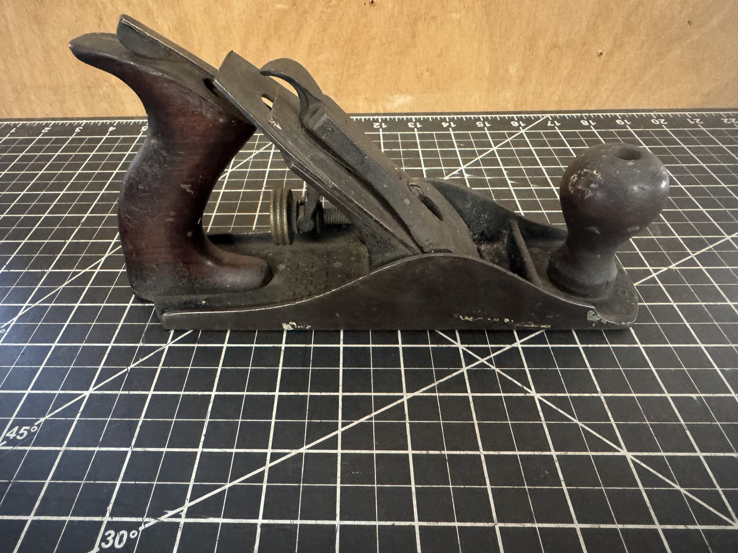 Antique Stanley Bailey No. 4 Corrugated Wood Plane – USA – Pat. Aug. 19, 1908